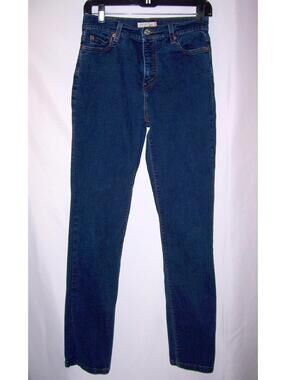 Levi's Women's 512 Perfectly Slimming Jeans -10-Straight Leg